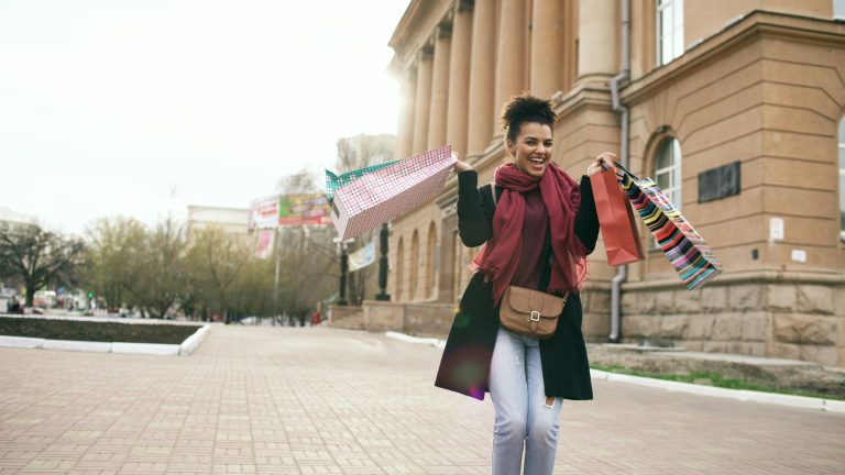 Passo a Passo: Transforme Pontos Diários em Roupas Reais