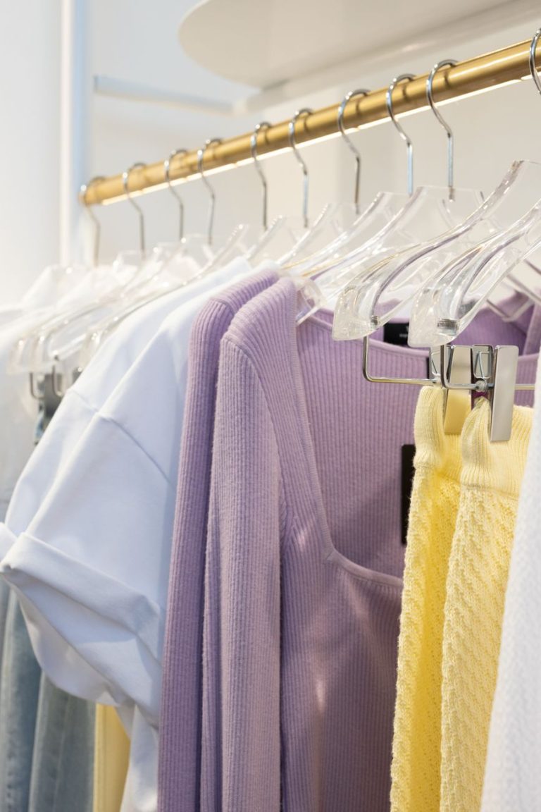 Como lavar roupa preta sem desbotar: guia prático para preservar a cor