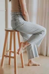 Jeans barato dura menos? Descubra o que realmente define a qualidade