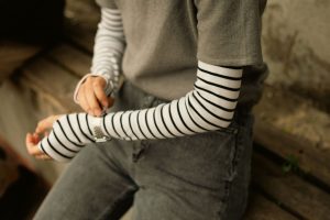 Pijama bonito melhora o sono? Descubra como a roupa noturna influencia seu descanso