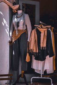 Qual meia usar com cada sapato? Guia completo para acertar no visual